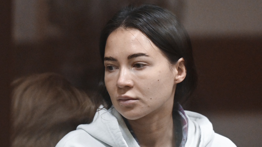 Мосгорсуд оставил под домашним арестом блогера Лерчек и ее экс-супруга Мосгорсуд оставил под домашним арестом блогера Лерчек и ее экс-супруга